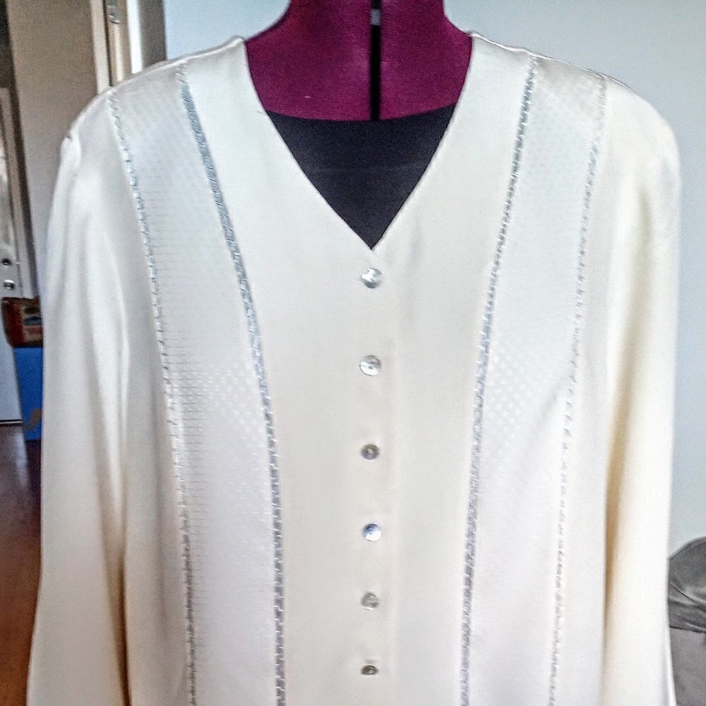 Due Per Due Cream Silk Jacket with Panel Detail